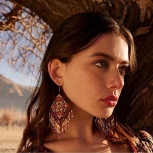 New With Tags 
COYOTE BEADED EARRINGS
Beautiful tribal inspired Boho